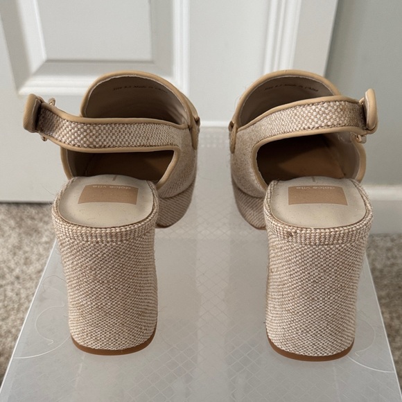 Dolce Vita Cream Slingback Loafers with Gold Chain - Picture 3 of 3